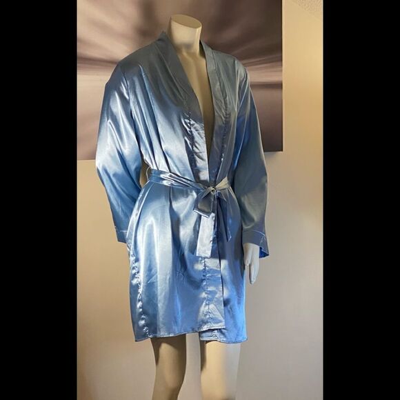 NWT Boohoo Maternity Robe - Picture 1 of 5